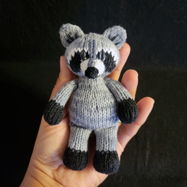 Raccoon Knitting Pattern