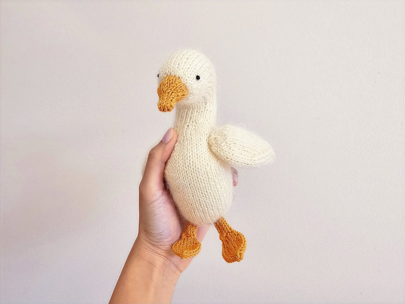 Waddle Goose Knitting Pattern