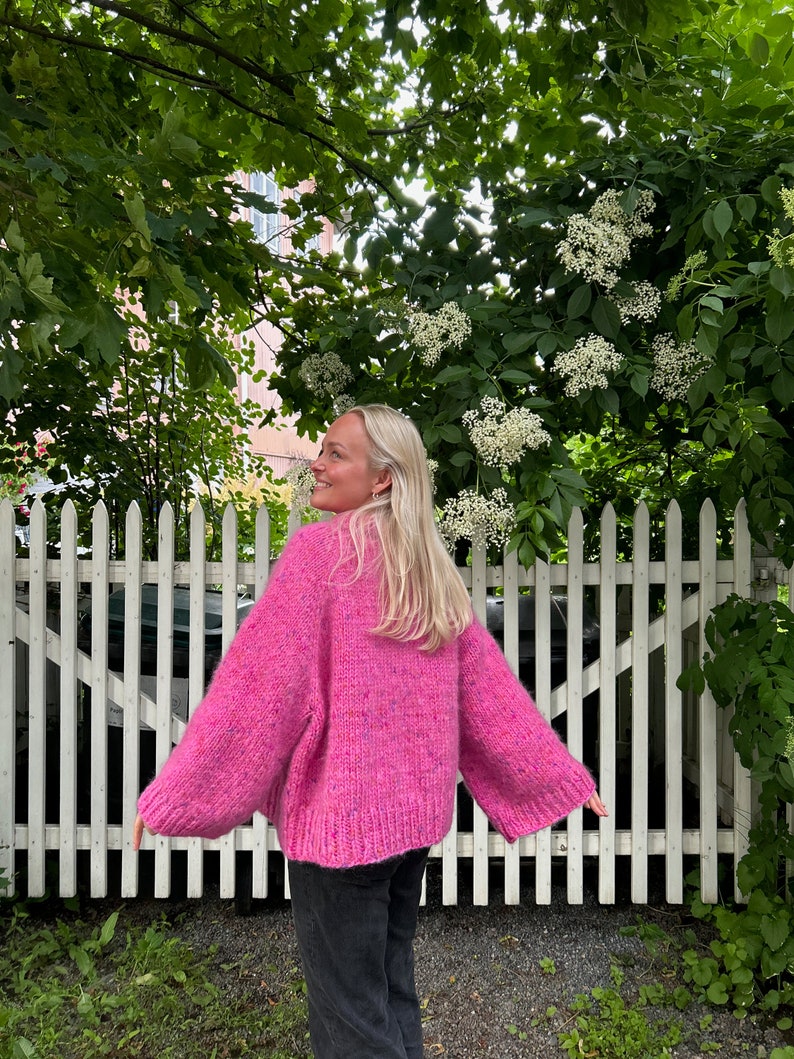 Bloomy Sweater Knitting Pattern