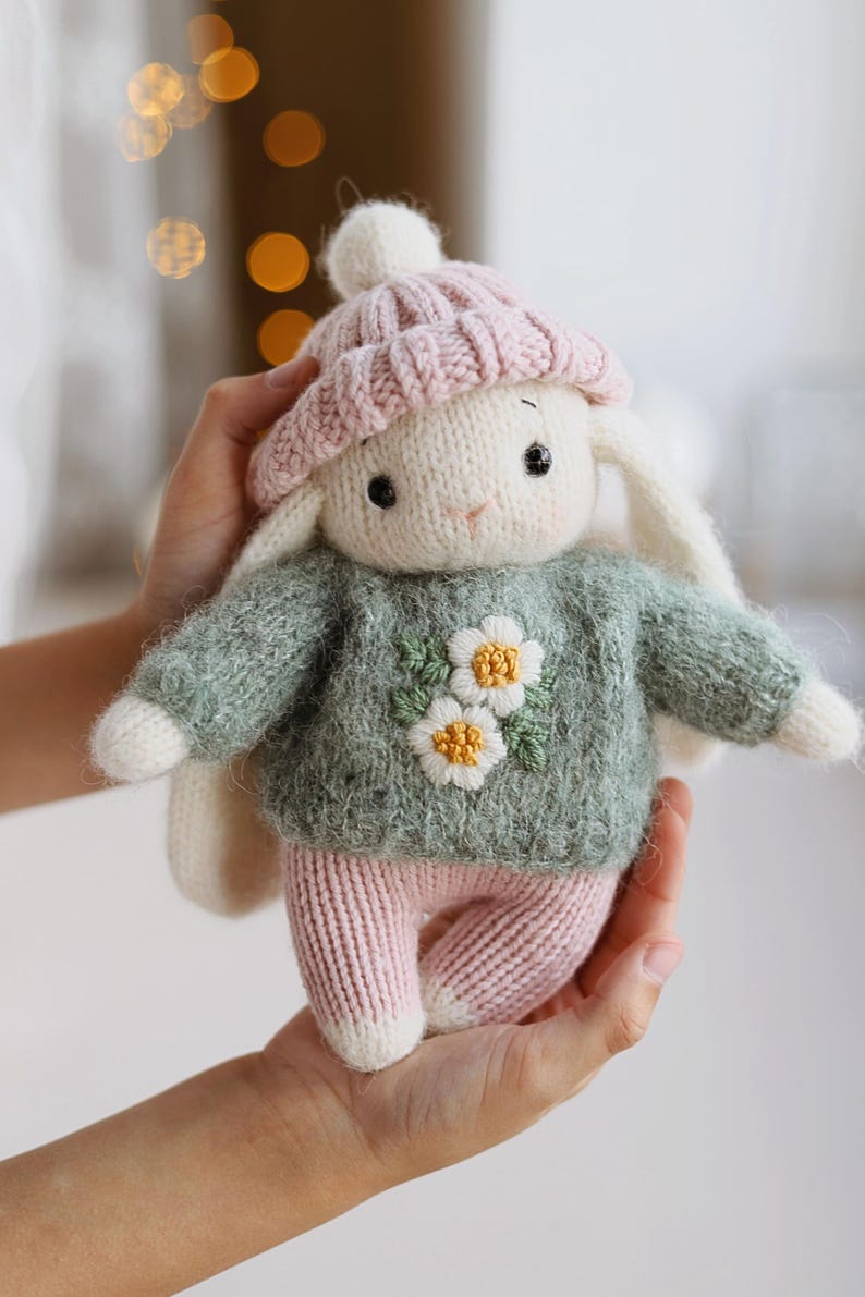 Rosie Bunny Knitting Pattern
