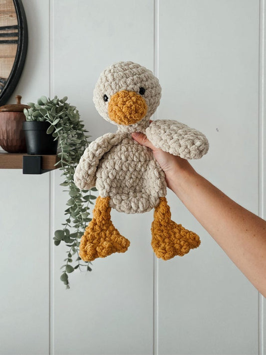 Daisy Duck Lovey Crochet Pattern