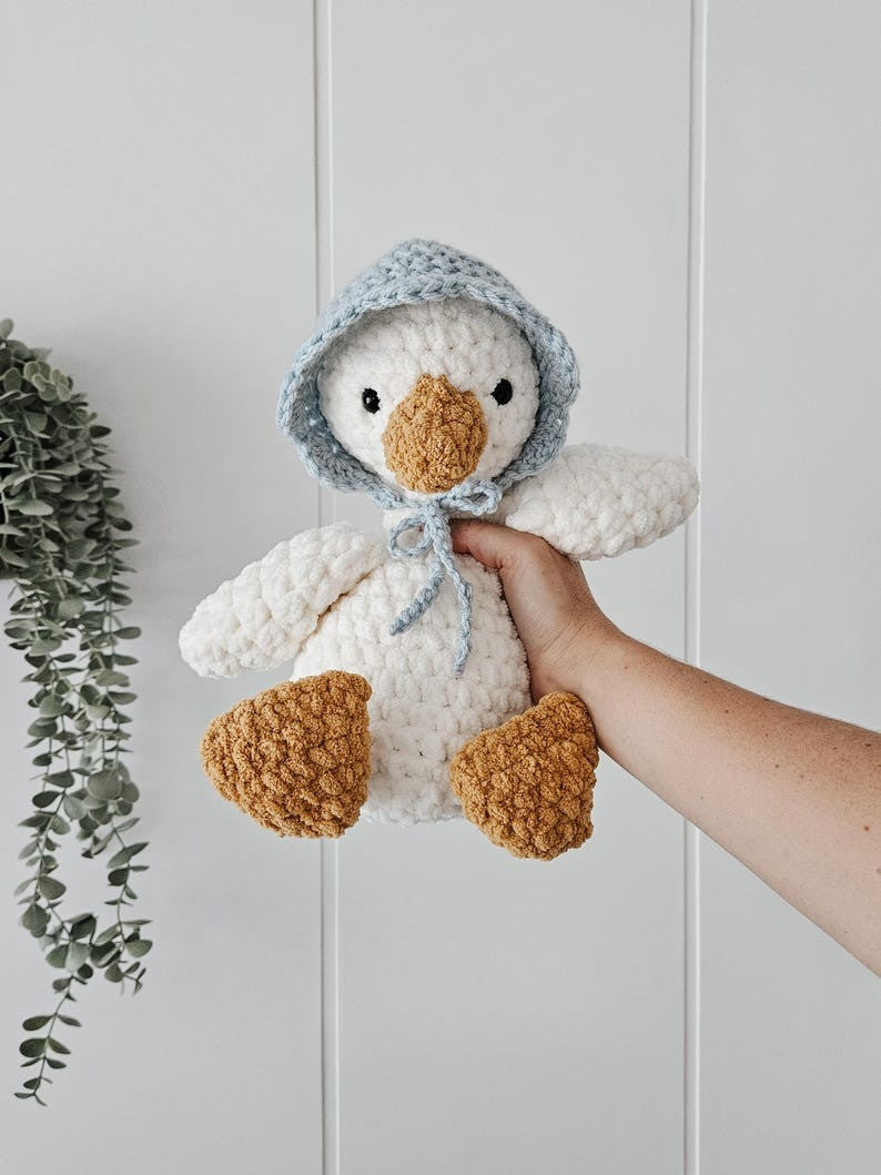 Bonnet Goose Crochet Pattern
