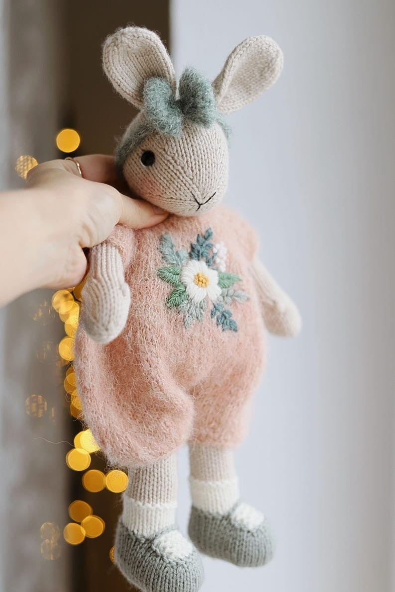 Primrose Bunny Knitting Pattern