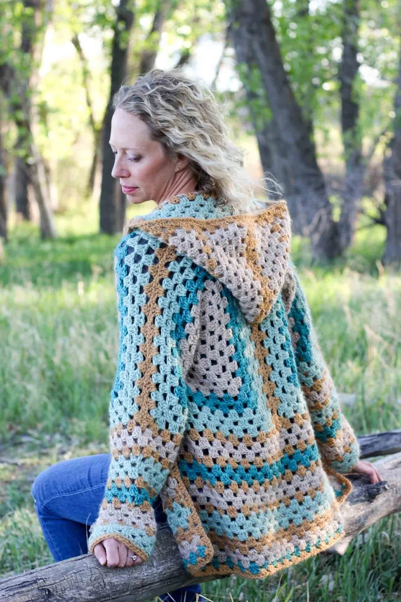 Women's Sweater Crochet Pattern