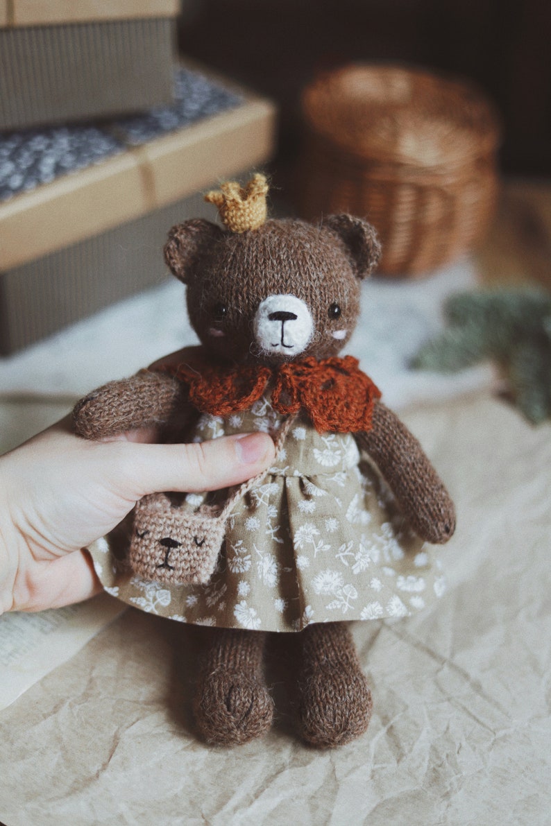 Chestnut Bear Knitting Pattern