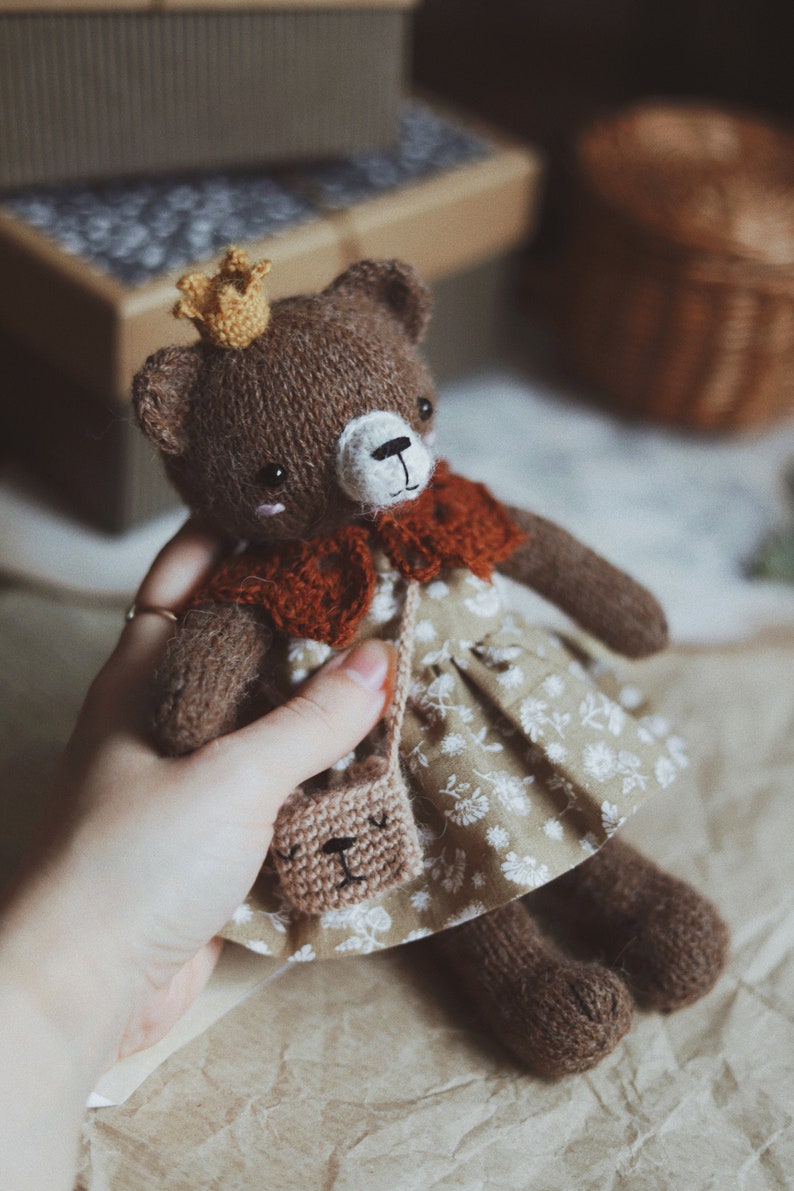 Chestnut Bear Knitting Pattern