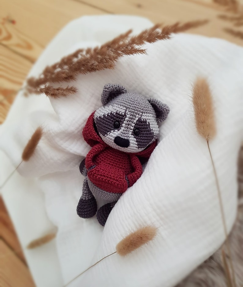 Rocky Raccoon Crochet Pattern