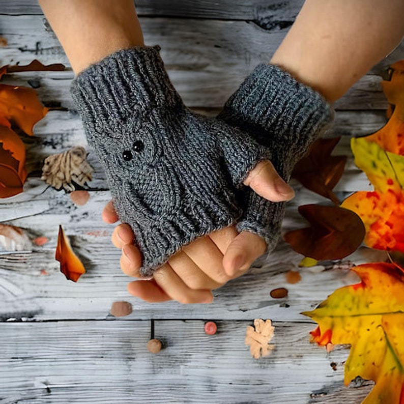 Nightowl Gloves Knitting Pattern
