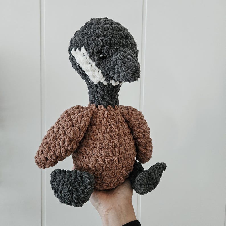 Bonnet Goose Crochet Pattern