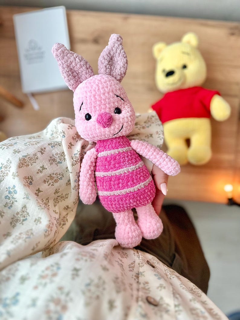 Pinkie Pig Crochet Pattern