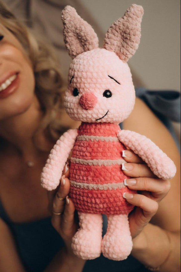 Pinkie Pig Crochet Pattern