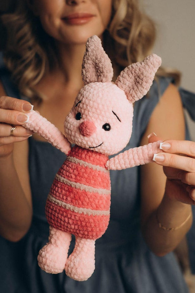 Pinkie Pig Crochet Pattern