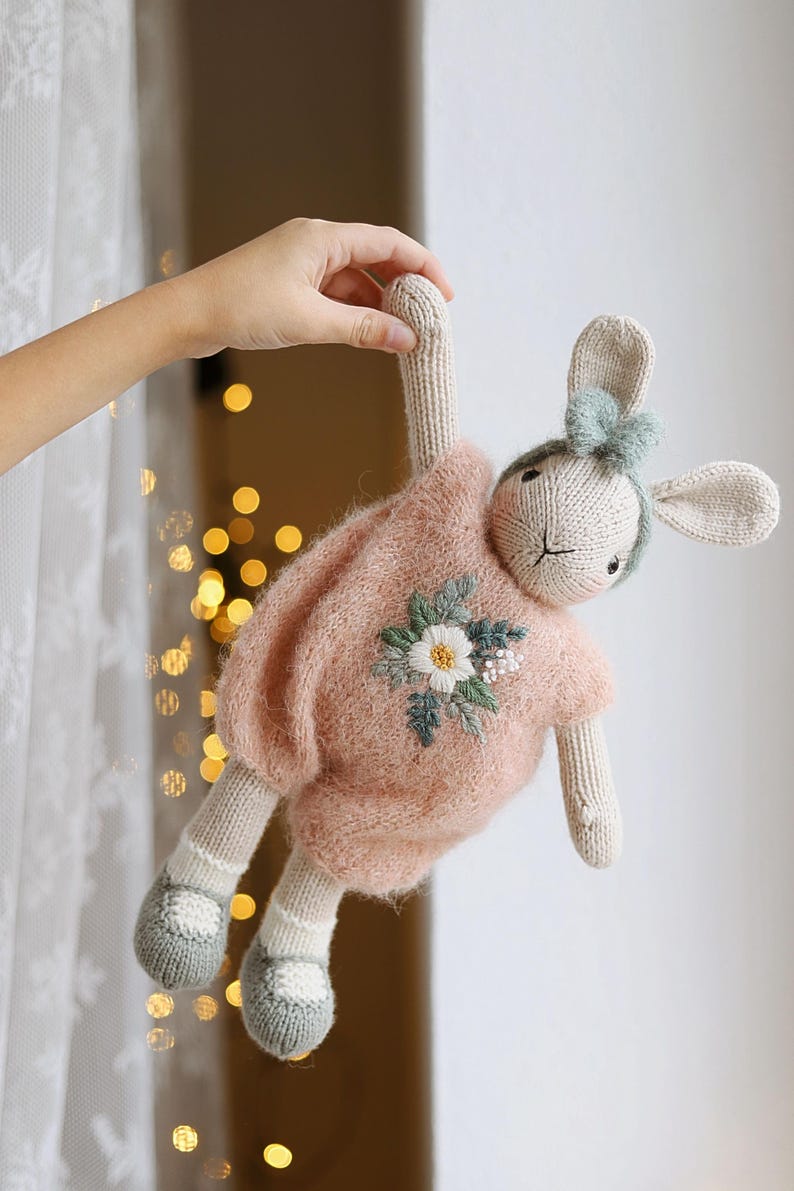 Primrose Bunny Knitting Pattern