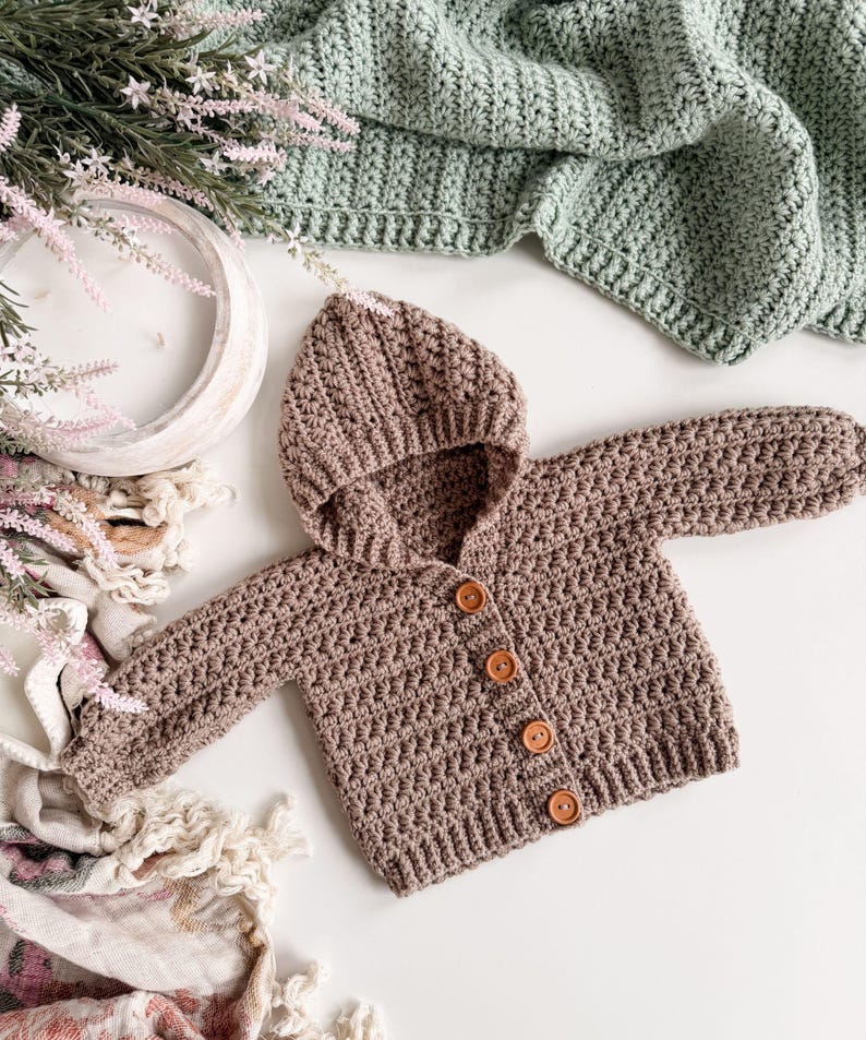 Star Baby Cardigan Crochet Pattern