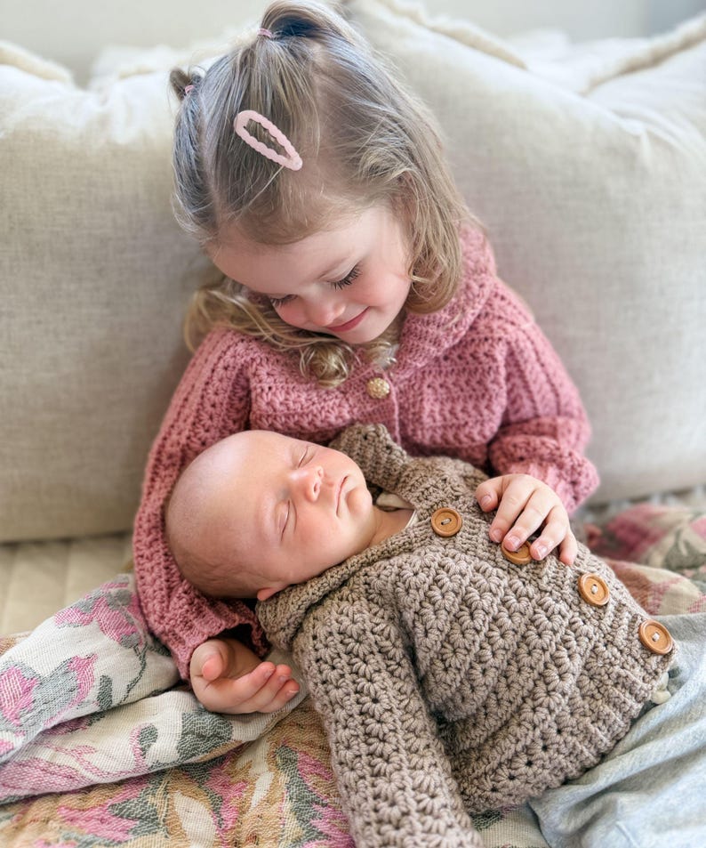 Star Baby Cardigan Crochet Pattern