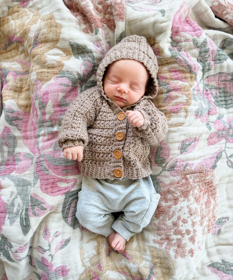 Star Baby Cardigan Crochet Pattern